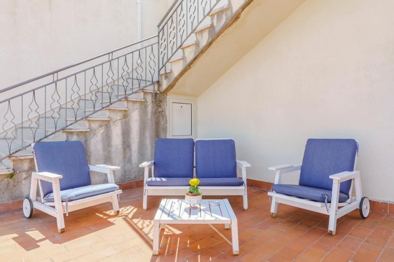 La Pineta Al Mare Apartment Ериче Екстериор снимка