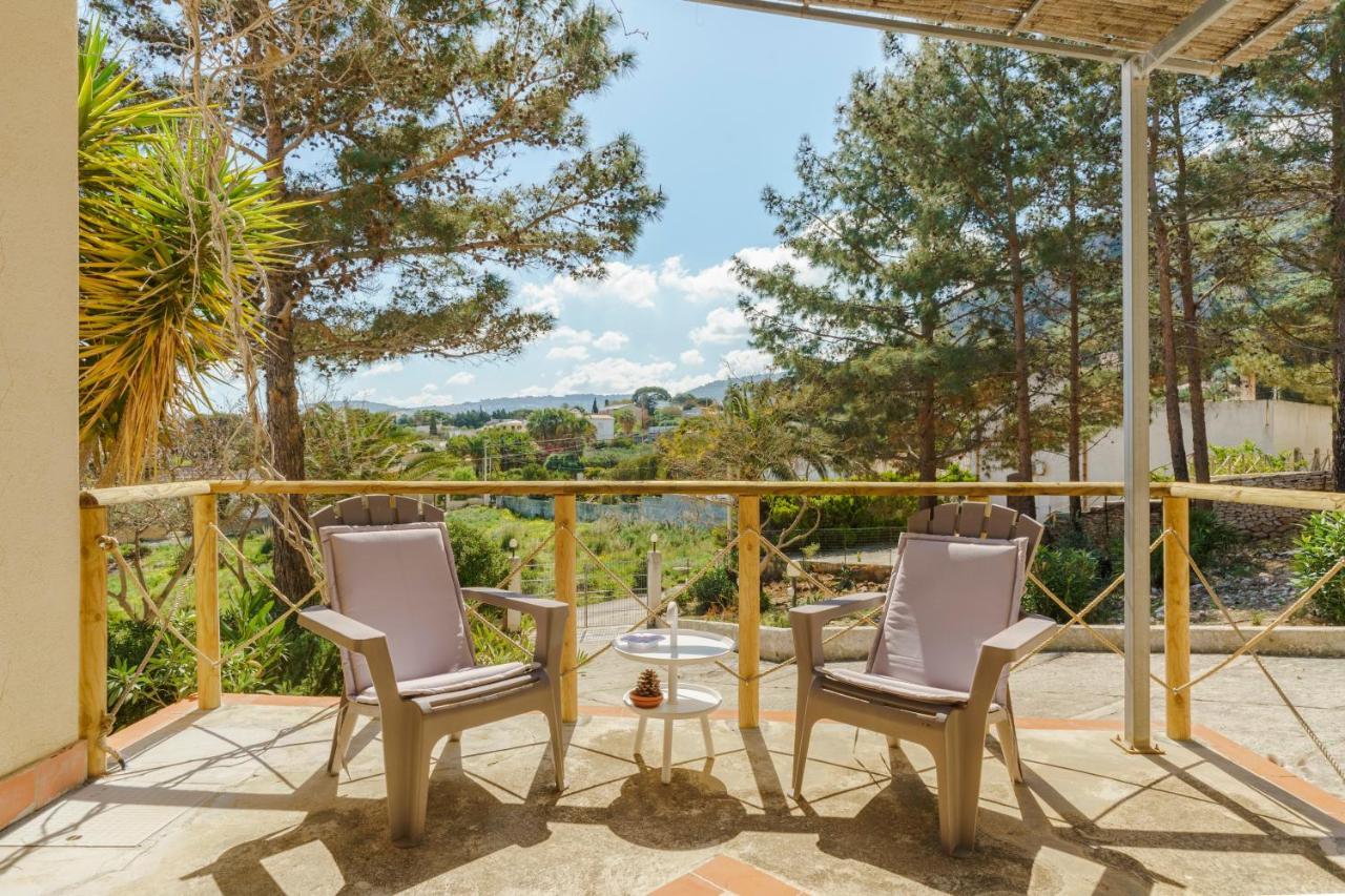 La Pineta Al Mare Apartment Ериче Екстериор снимка
